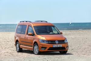Volkswagen Caddy Maxi Beach 4MOTION 2015 года